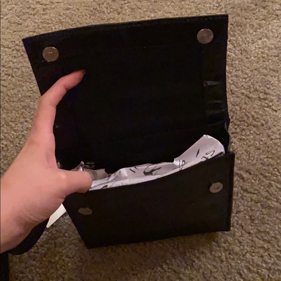 Stell Structured Belt Bag - Picture 4 of 9